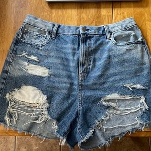 Brand new American eagle mom shorts never worn with tags on them.